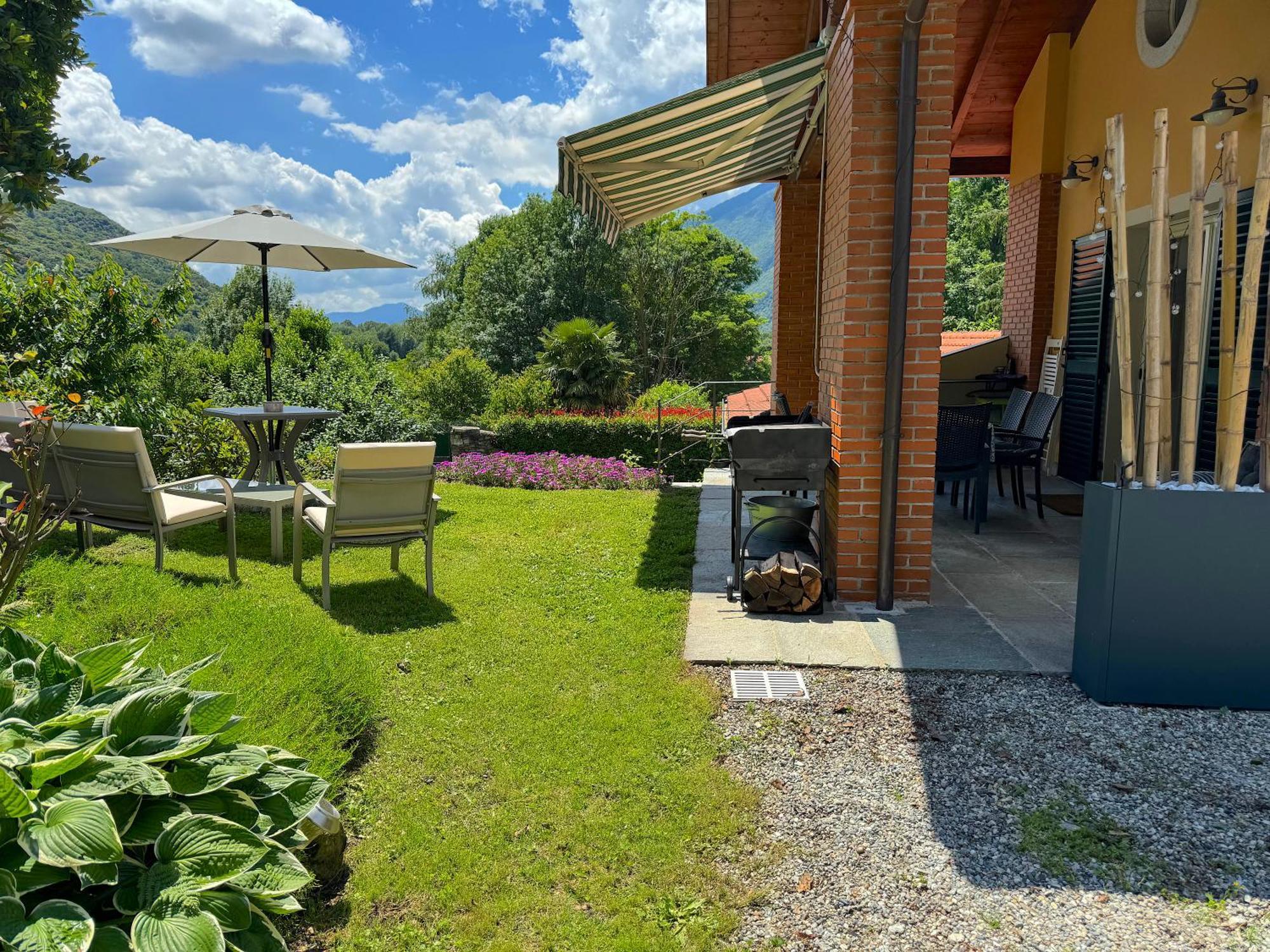 The Comfortable House With Big Pool In The Center Of Mergozzo Exterior photo